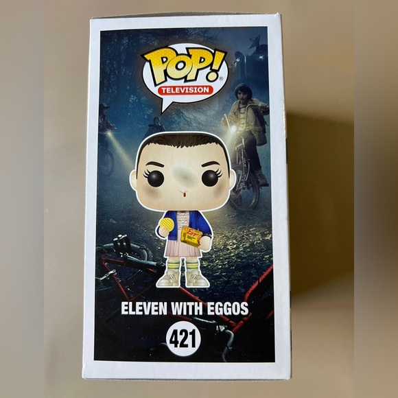 Funko Pop Eleven with Eggos Chase edition + Protector - Picture 3 of 6